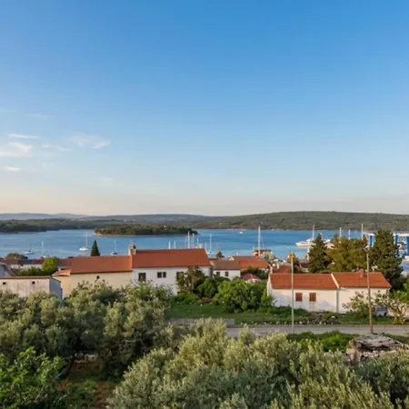 Sea View In 1 By Guide